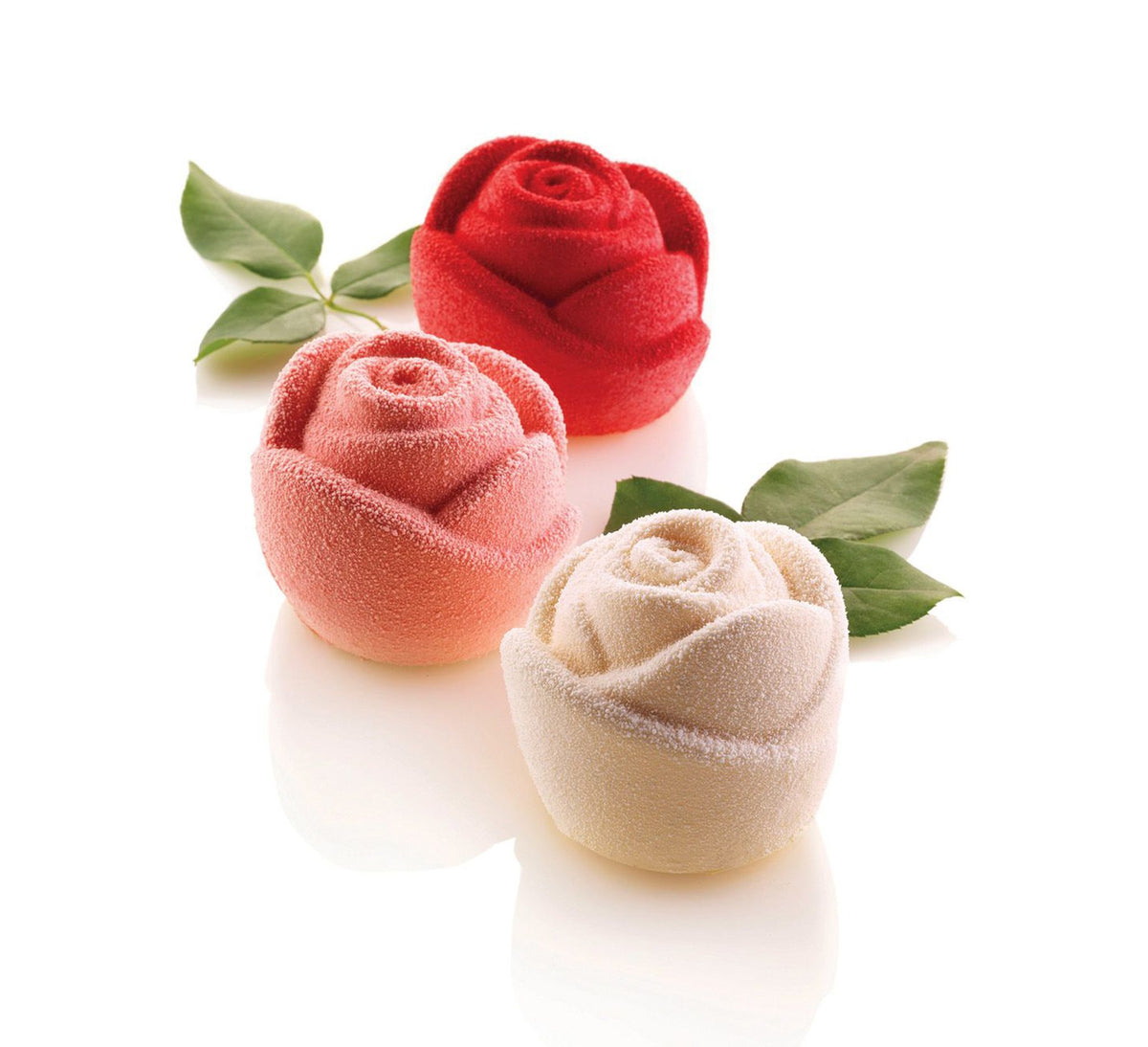 3 entremets en forme de roses colorées