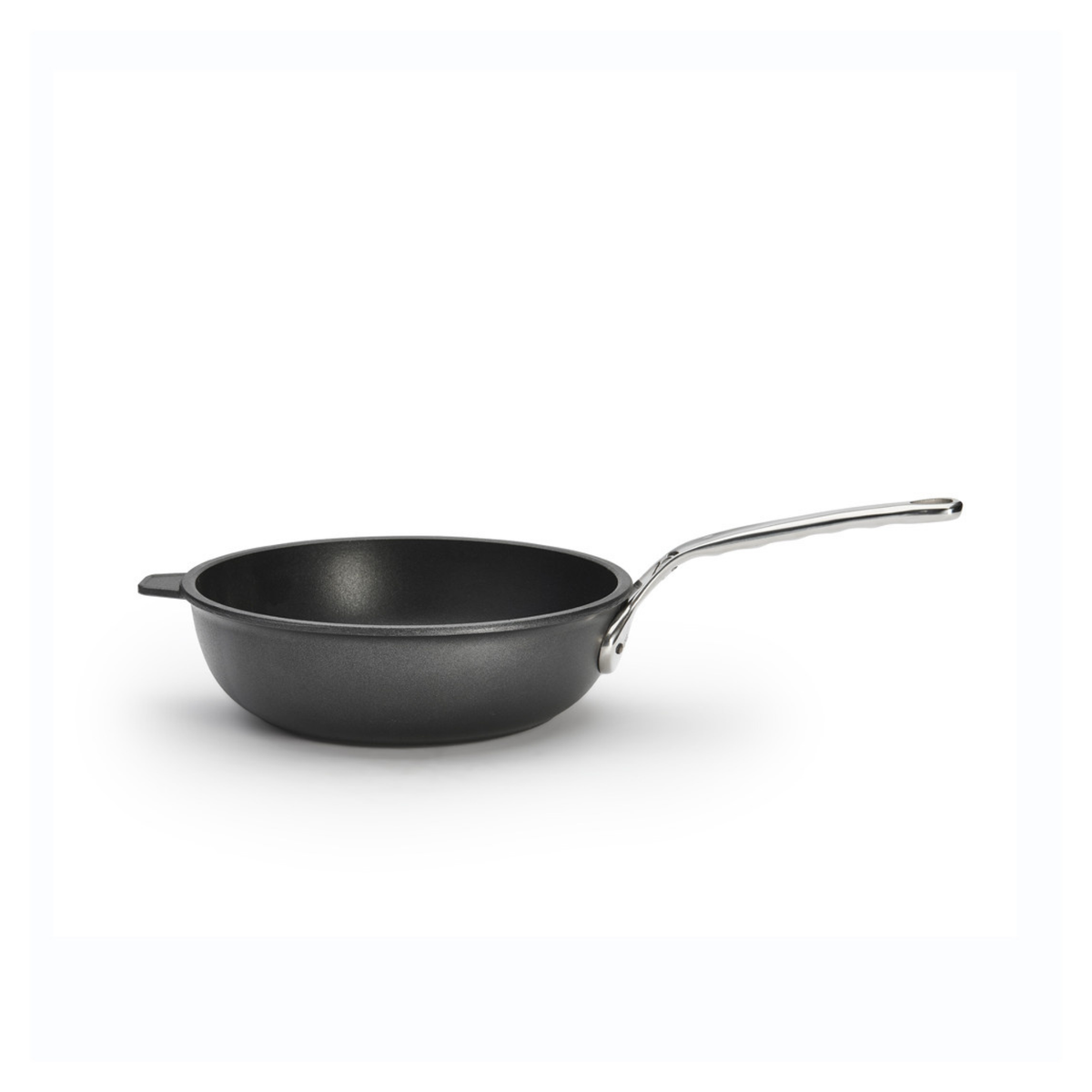 Sauteuse de Buyer vue de profil