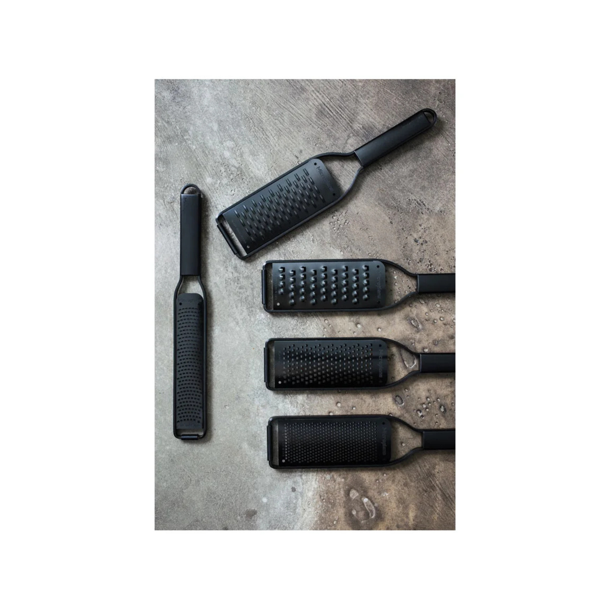 Gamme de râpes Microplane Black Sheep noires