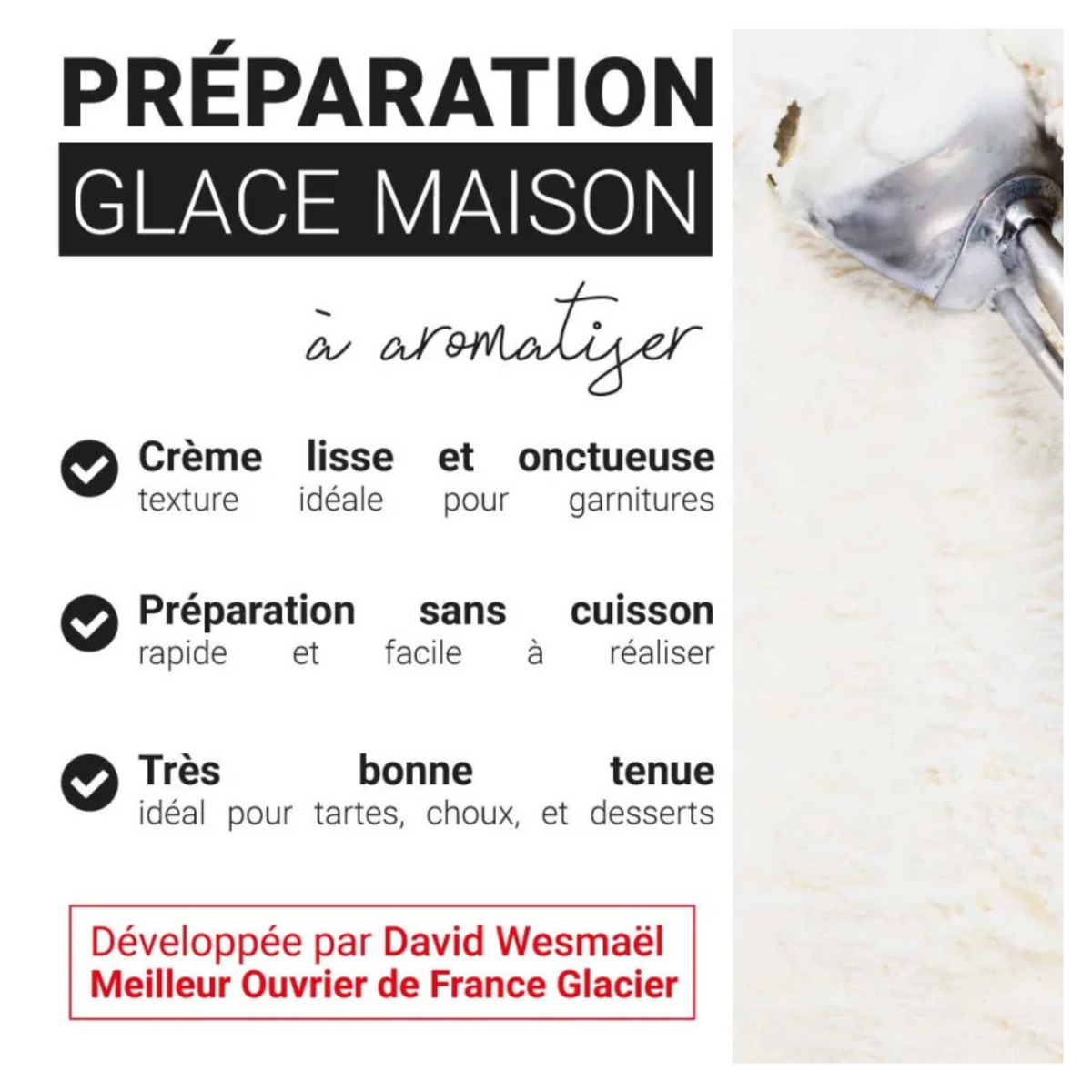 Crème glacée blanche lisse et onctueuse avec cuillère