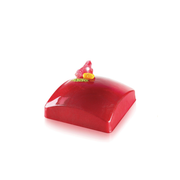 Entremets carré bombé réalisé avec le moule Square Sphere 1200