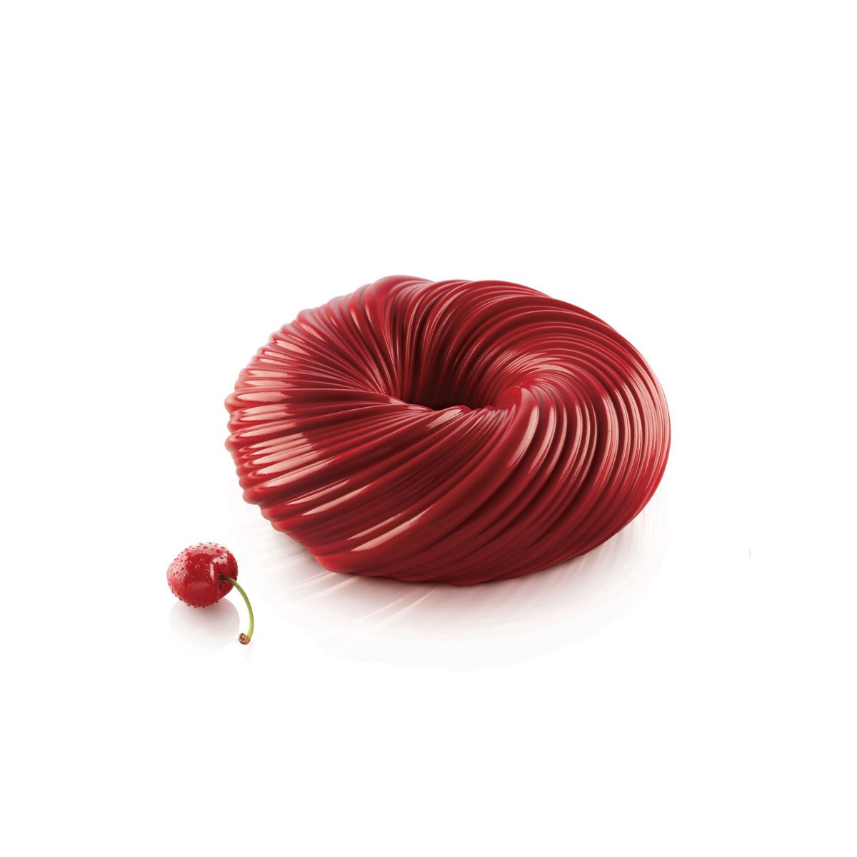 Entremets couronne torsadée avec glaçage miroir rouge
