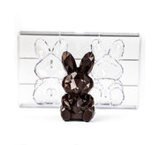 Lapin en chocolat effet facetté
